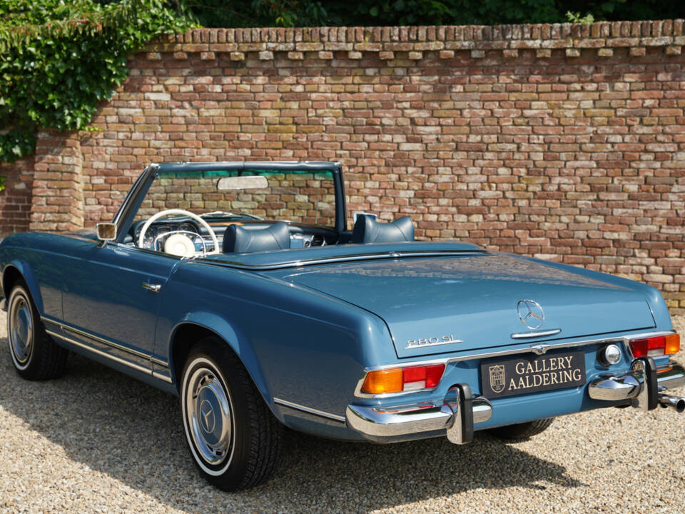 Imagen 2/50 de Mercedes-Benz 280 SL (1968)