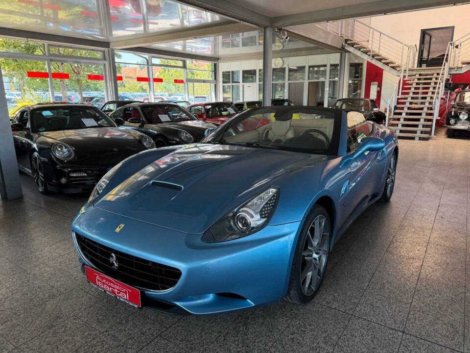 Immagine 25/42 di Ferrari California (2011)
