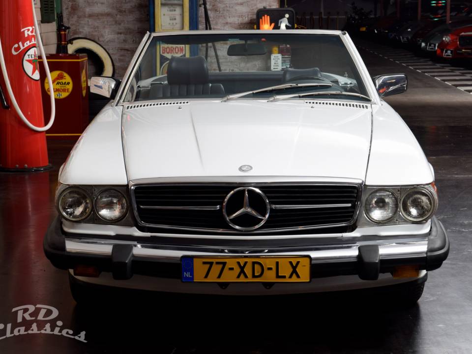 Image 5/26 of Mercedes-Benz 280 SL (1985)