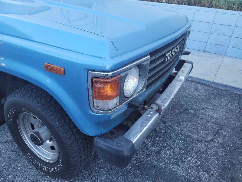 Bild 31/54 von Toyota Landcruiser FJ 60 (1984)