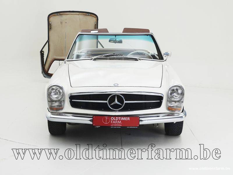 Image 9/15 of Mercedes-Benz 230 SL (1967)