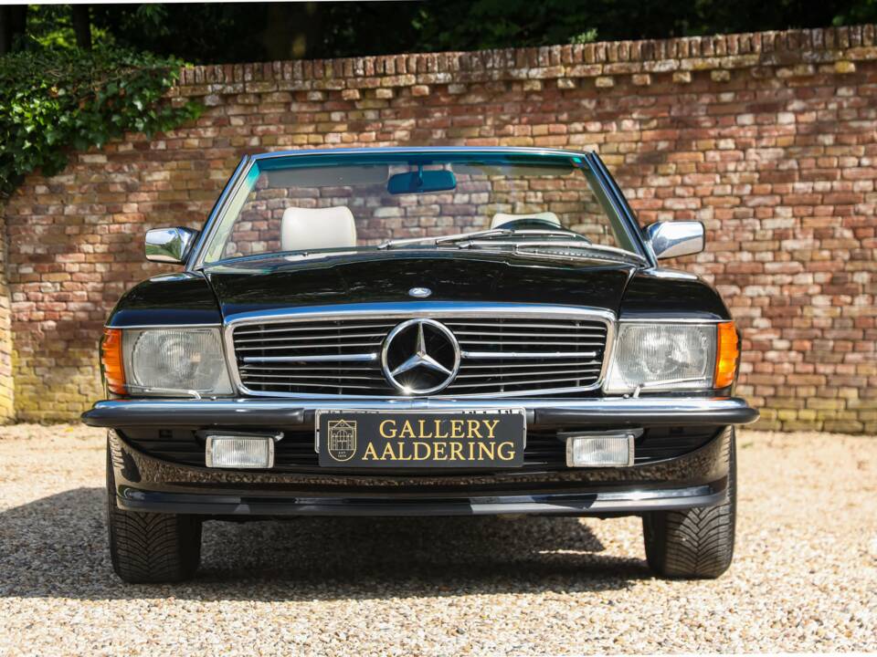 Image 26/50 de Mercedes-Benz 420 SL (1986)
