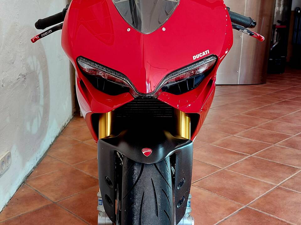 Image 13/30 of Ducati DUMMY (2012)