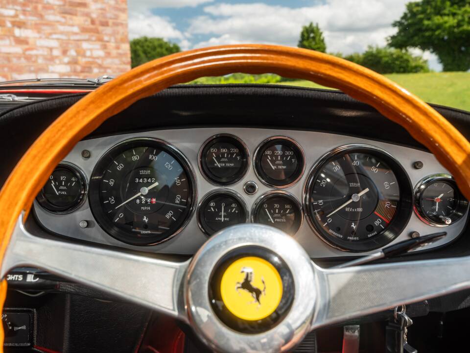 Bild 52/79 von Ferrari 365 GTB/4 Daytona (1969)