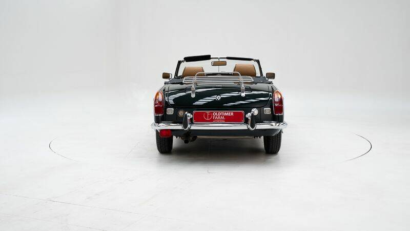 Afbeelding 7/15 van MG MGB (1973)