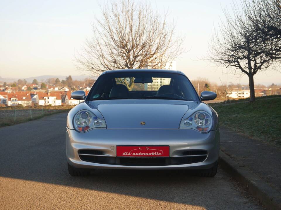 Image 6/31 of Porsche 911 Carrera (2002)