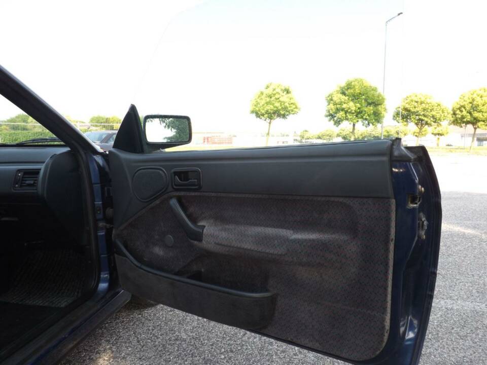 Bild 42/49 von Ford Escort 1.8 16v (1992)