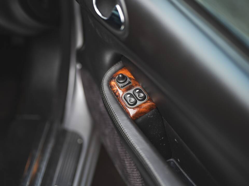 Imagen 15/50 de Jaguar XK8 4.0 (2000)