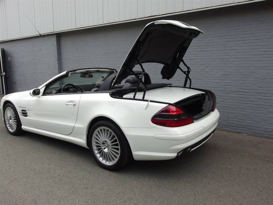 Image 66/97 de Mercedes-Benz SL 55 AMG (2003)