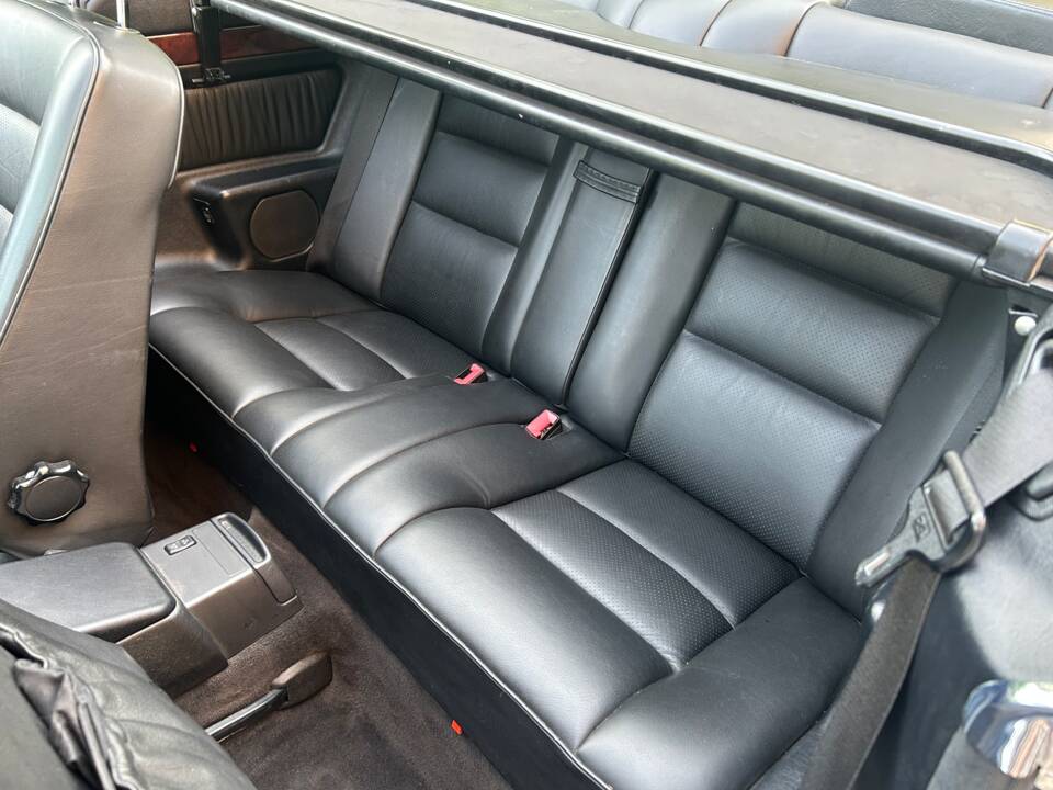 Image 12/47 of Mercedes-Benz 300 CE-24 (1992)