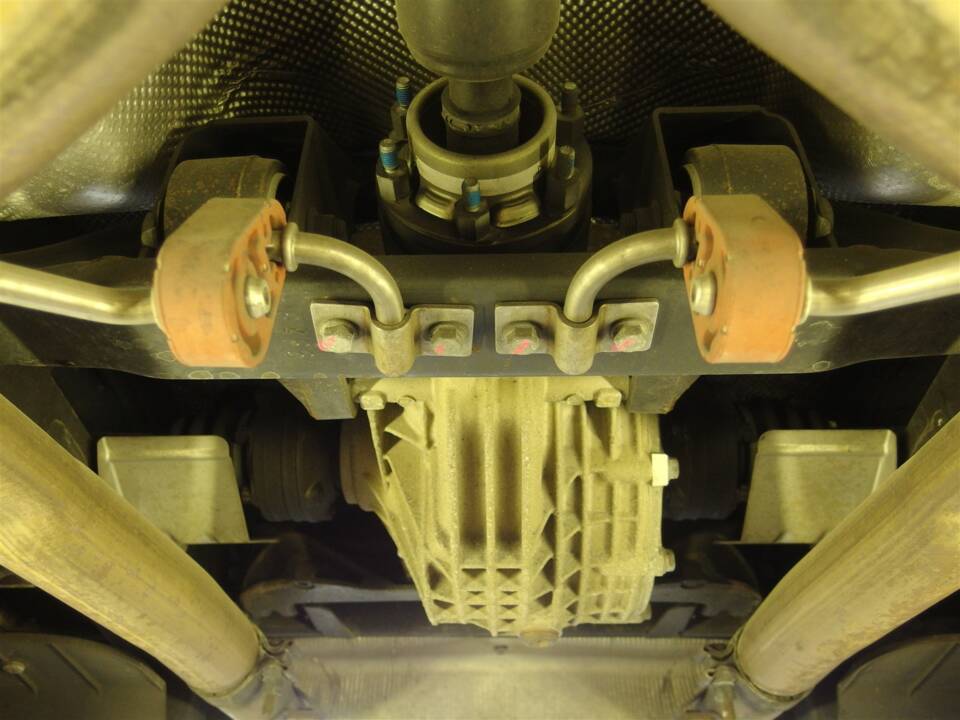 Image 96/99 of Maserati GranTurismo 4.2 (2008)
