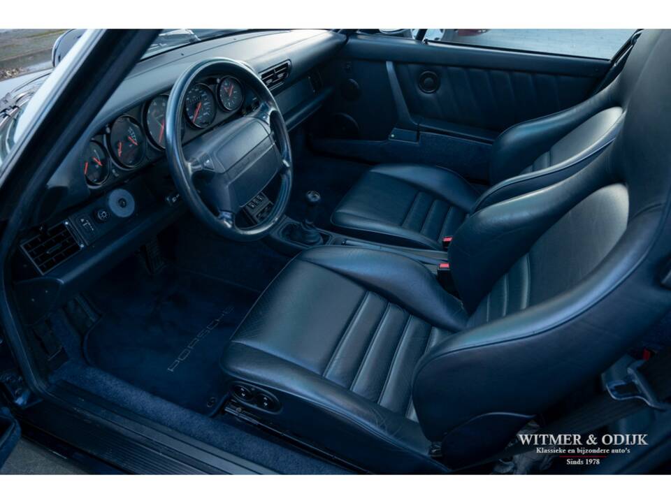 Image 3/33 de Porsche 911 Carrera 4 (1992)