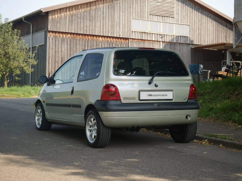 Bild 8/24 von Renault Twingo 1.2 (2000)