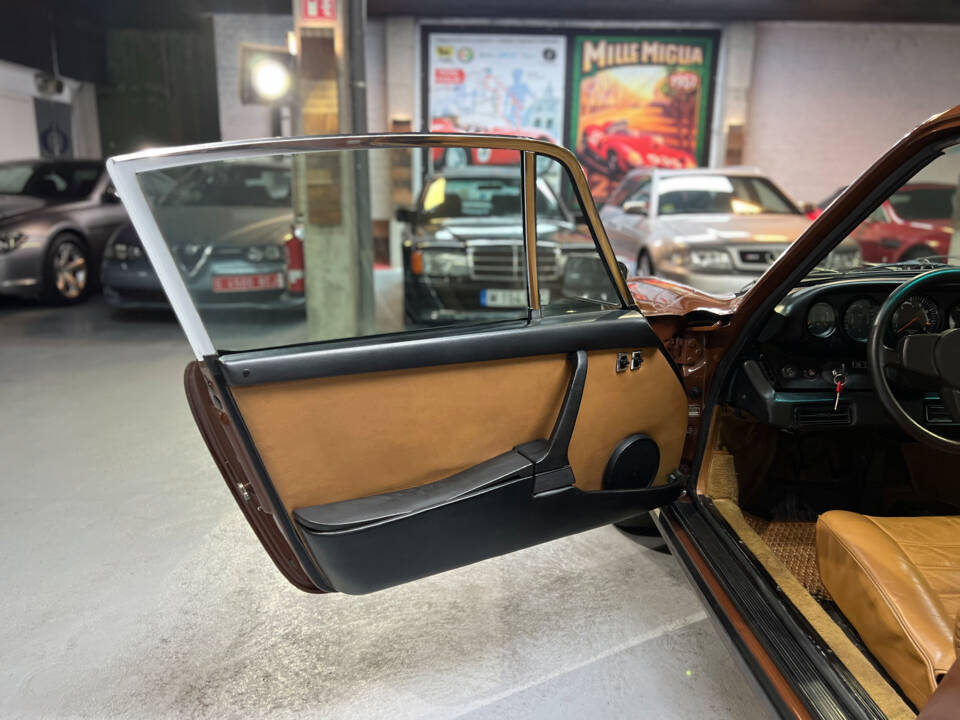 Image 20/75 of Porsche 911 Carrera 2.7 (1973)