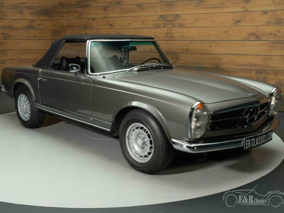 Image 7/18 of Mercedes-Benz 280 SL (1968)