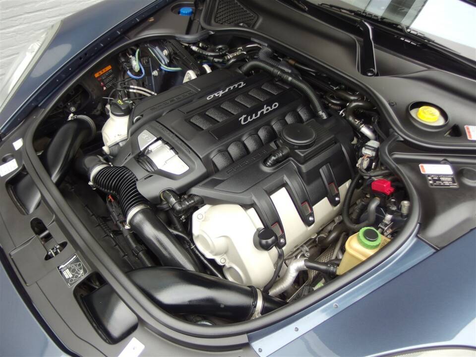 Imagen 94/99 de Porsche Panamera Turbo (2009)