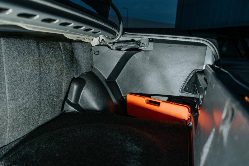 Image 64/69 de Mercedes-Benz 190 E 2.3-16 (1988)