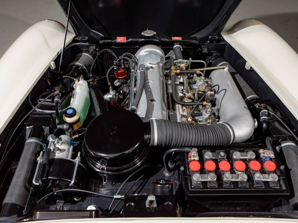 Image 22/28 of Mercedes-Benz 190 SL (1961)