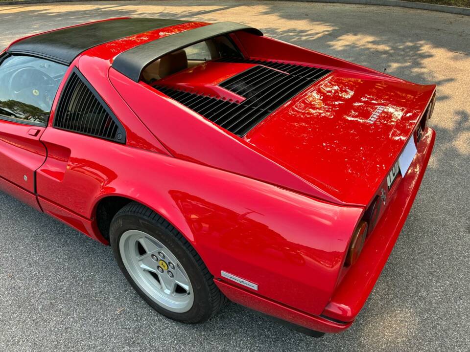 Image 19/51 of Ferrari 208 GTS Turbo (1987)