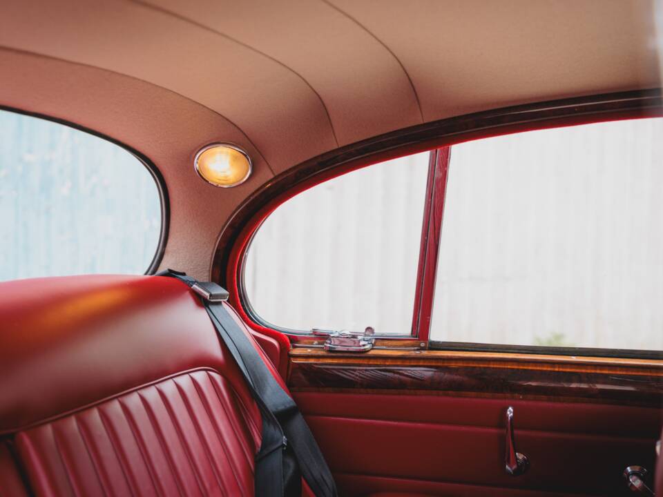 Immagine 40/50 di Jaguar Mk II 3.8 (1960)