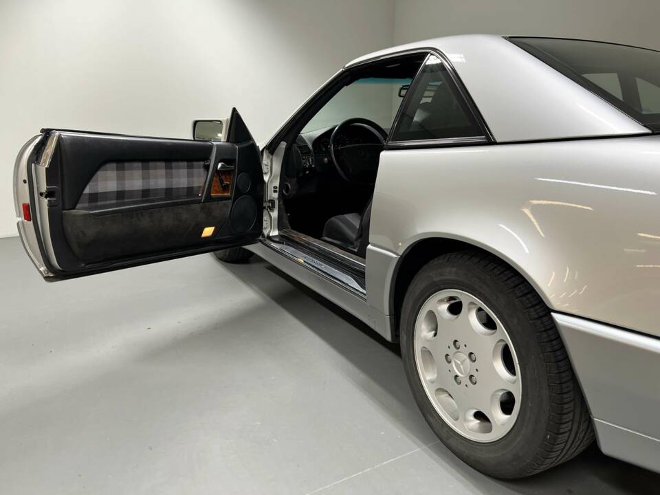 Image 11/20 de Mercedes-Benz 300 SL (1992)