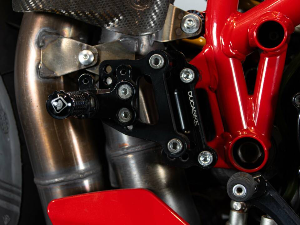 Immagine 46/50 di Ducati DUMMY (2011)