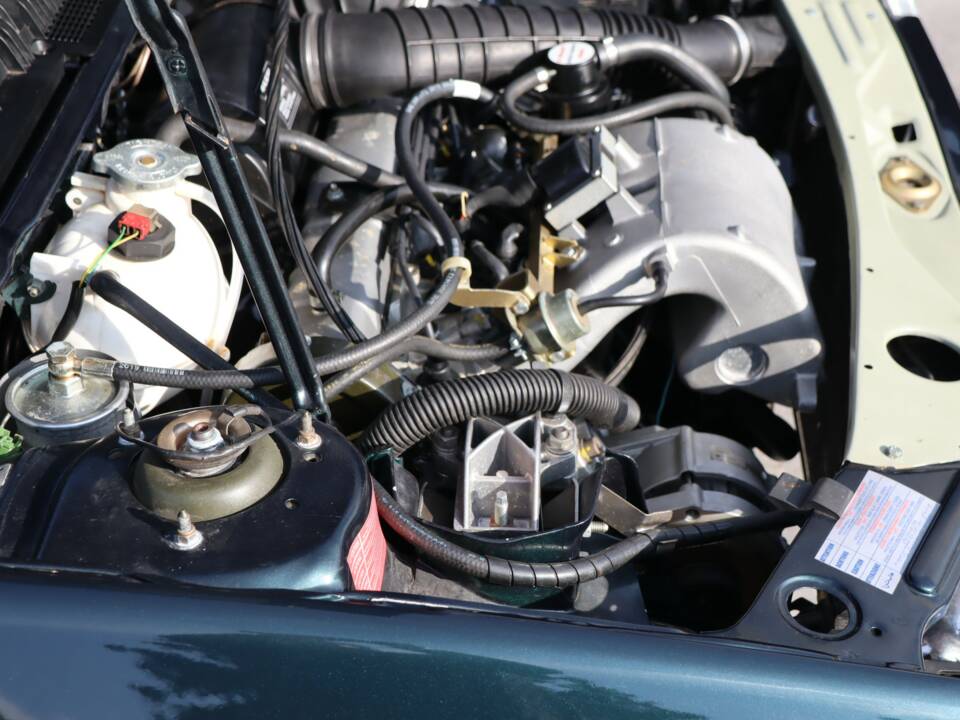 Bild 46/50 von Peugeot 205 GTi 1.9 (1991)