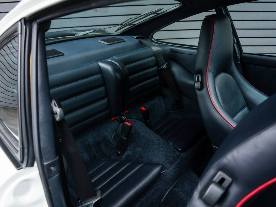 Image 34/50 of Porsche 911 Turbo LE (1989)