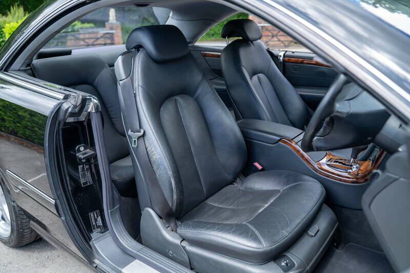 Bild 29/37 von Mercedes-Benz CL 55 AMG (2002)