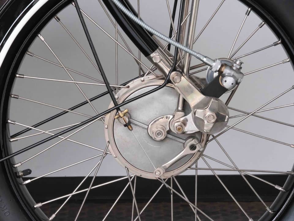 Image 3/98 of BMW R 32 (1925)