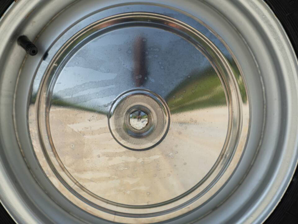 Image 19/47 of FIAT 500 L (1971)