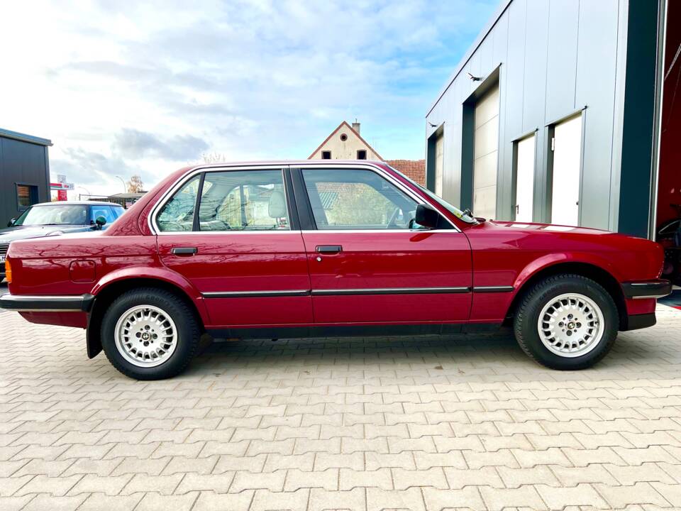 Bild 7/14 von BMW 318i (1986)