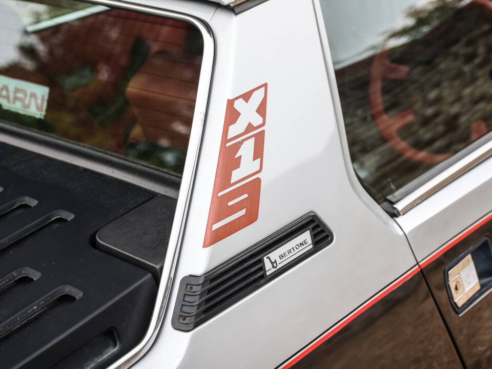 Image 25/50 of FIAT X 1/9 (1984)