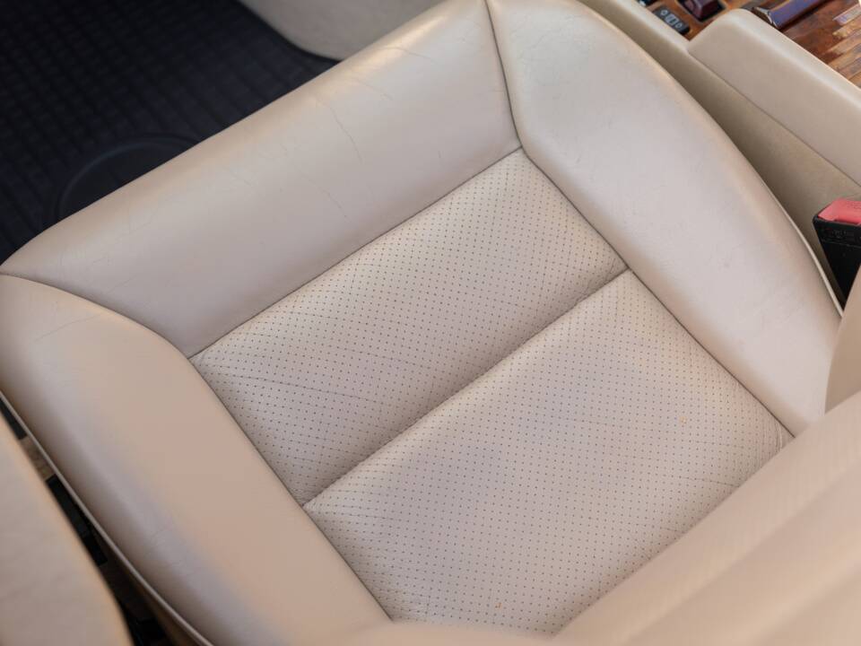 Bild 15/33 von Mercedes-Benz E 220 (1994)