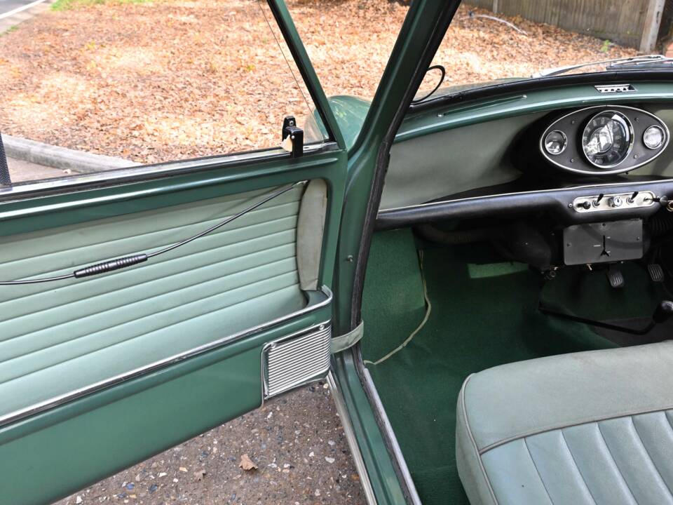 Immagine 28/50 di Austin Mini Cooper 998 MK1 (1966)