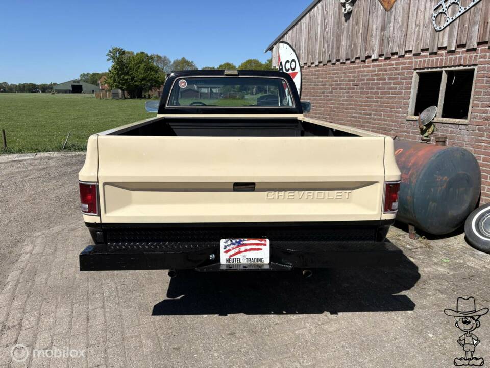 Bild 12/29 von Chevrolet C 20 (1985)