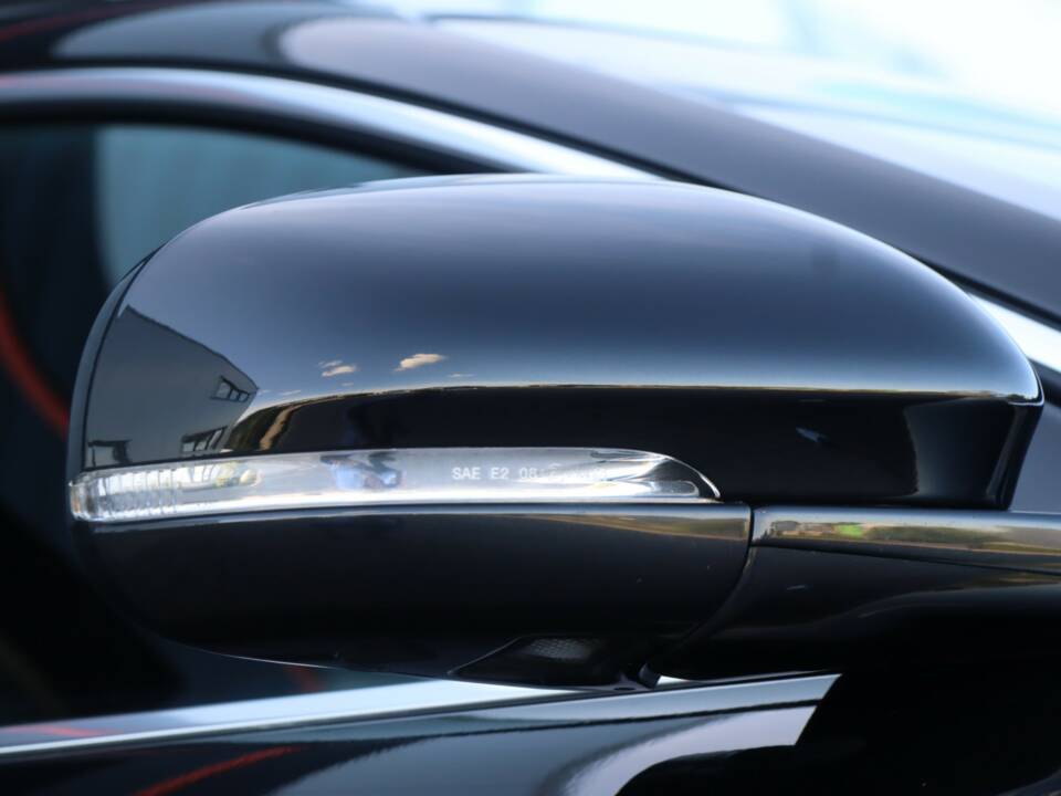 Image 28/50 of Jaguar XKR (2010)