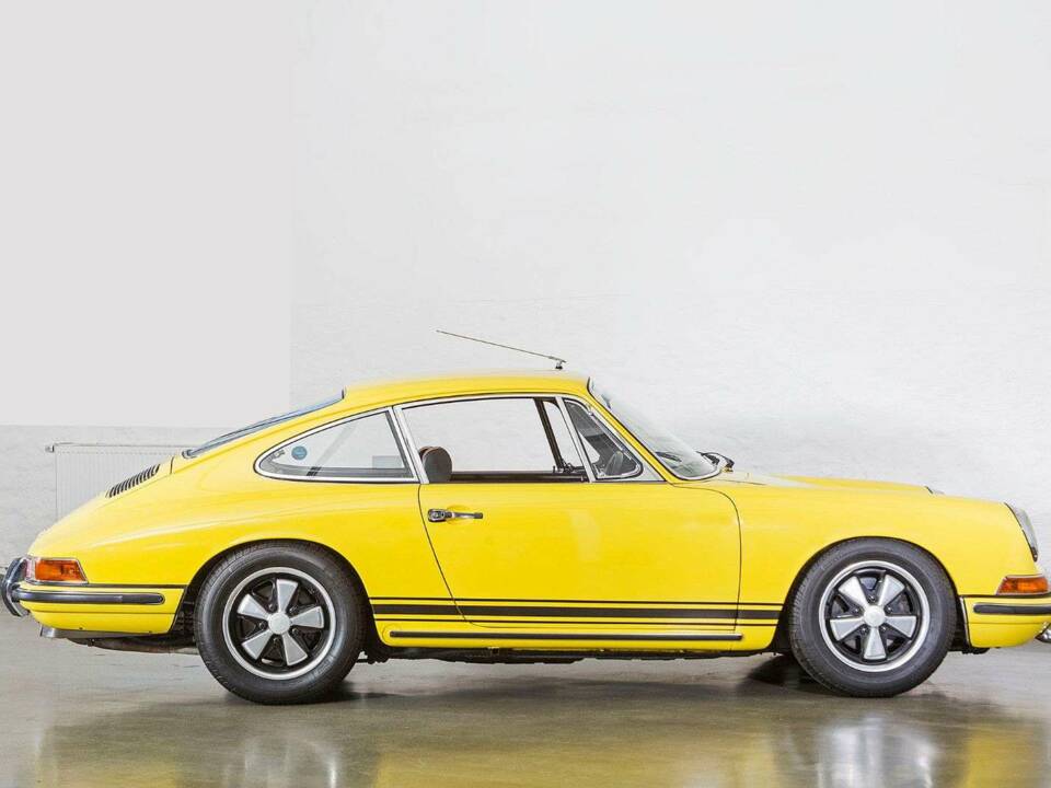 Image 6/20 of Porsche 911 2.0 L (1968)