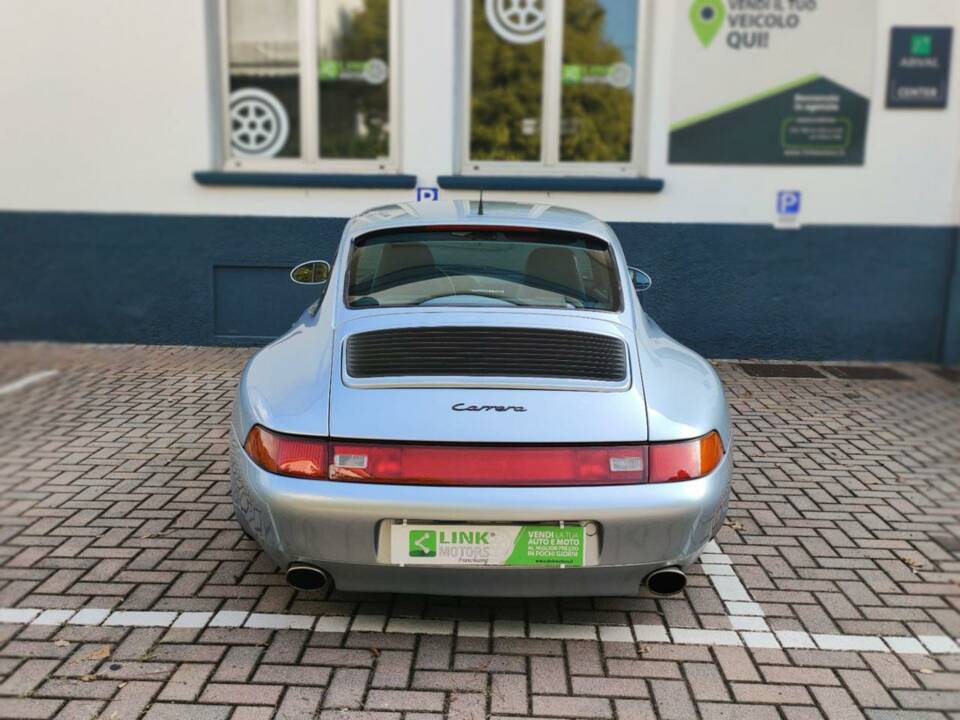 Image 6/10 of Porsche 911 Carrera (1994)