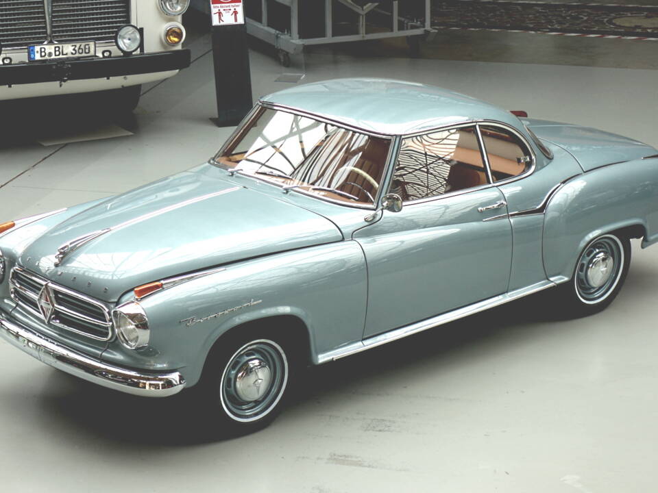 Image 3/42 of Borgward Isabella Coupe (1961)