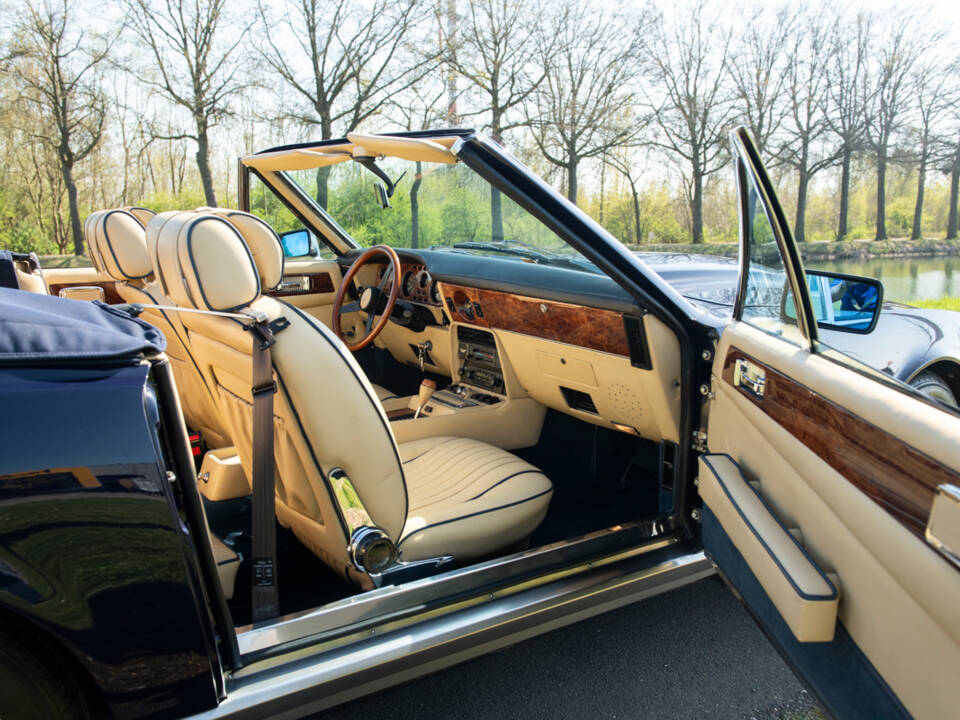 Imagen 6/21 de Aston Martin V8 Volante (1979)