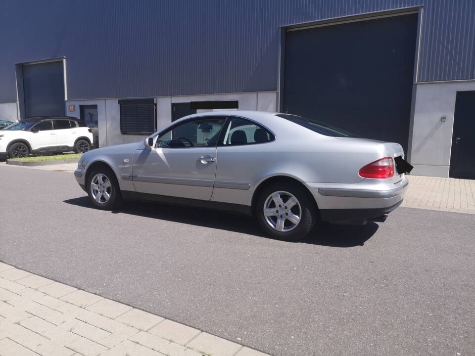 Image 3/15 of Mercedes-Benz CLK 230 Kompressor (1998)