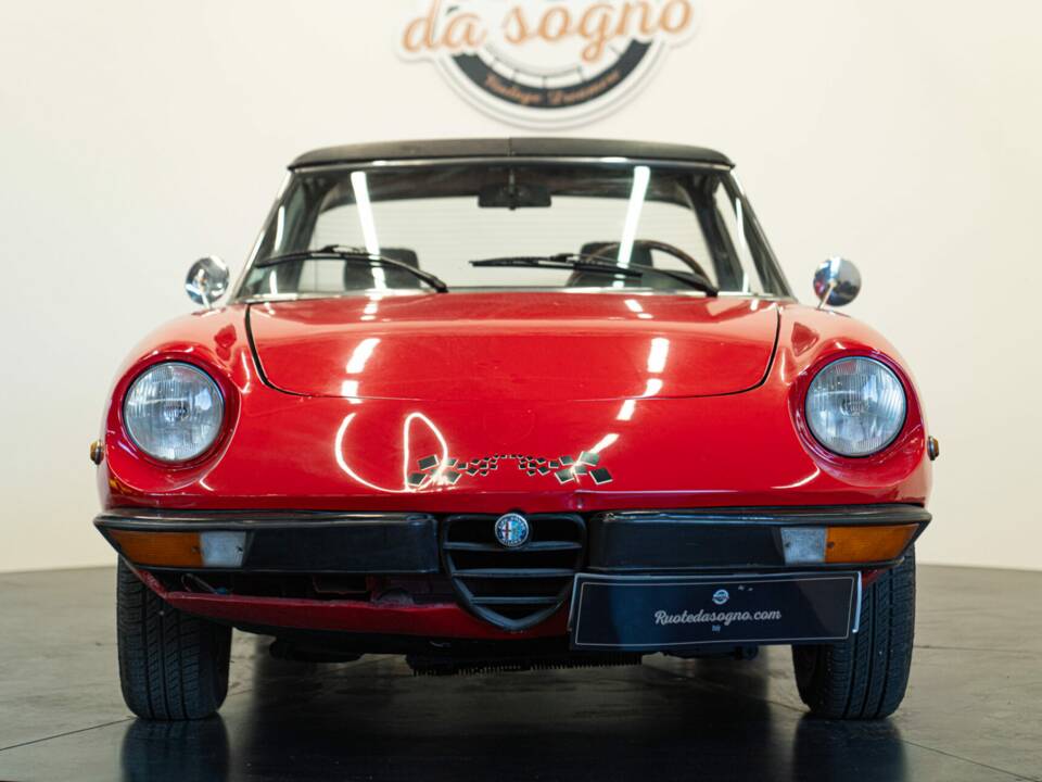 Image 3/50 of Alfa Romeo 1600 Spider (1972)