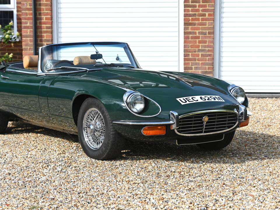 Image 11/26 de Jaguar Type E V12 (1973)