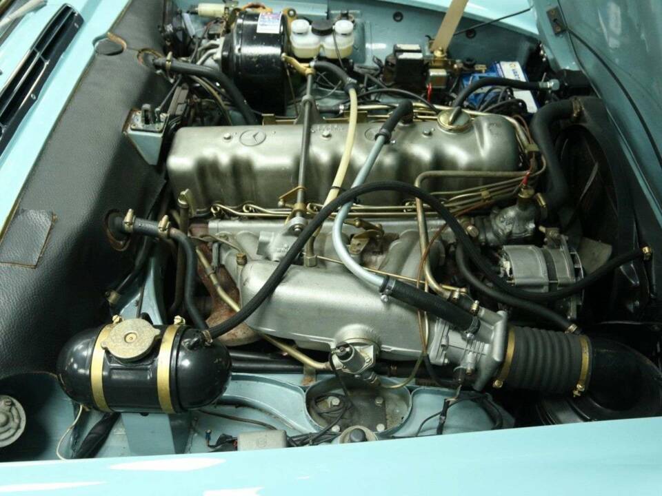 Bild 36/50 von Mercedes-Benz 280 SL (1971)