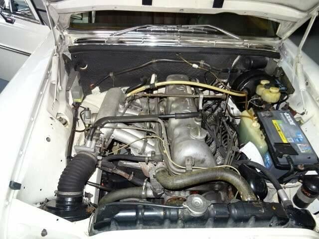 Image 15/34 of Mercedes-Benz 280 SE (1971)