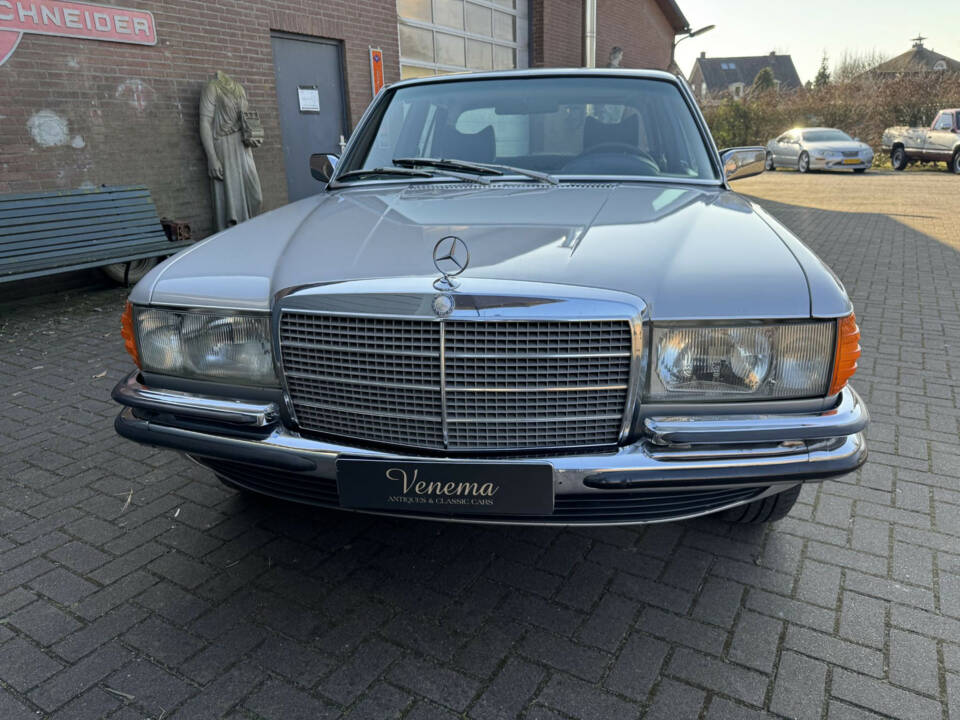 Image 2/22 of Mercedes-Benz 450 SE (1977)