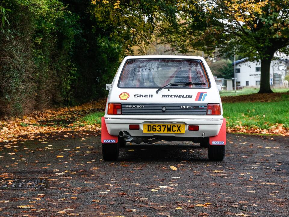 Imagen 34/44 de Peugeot 205 GTi 1.9 (1987)