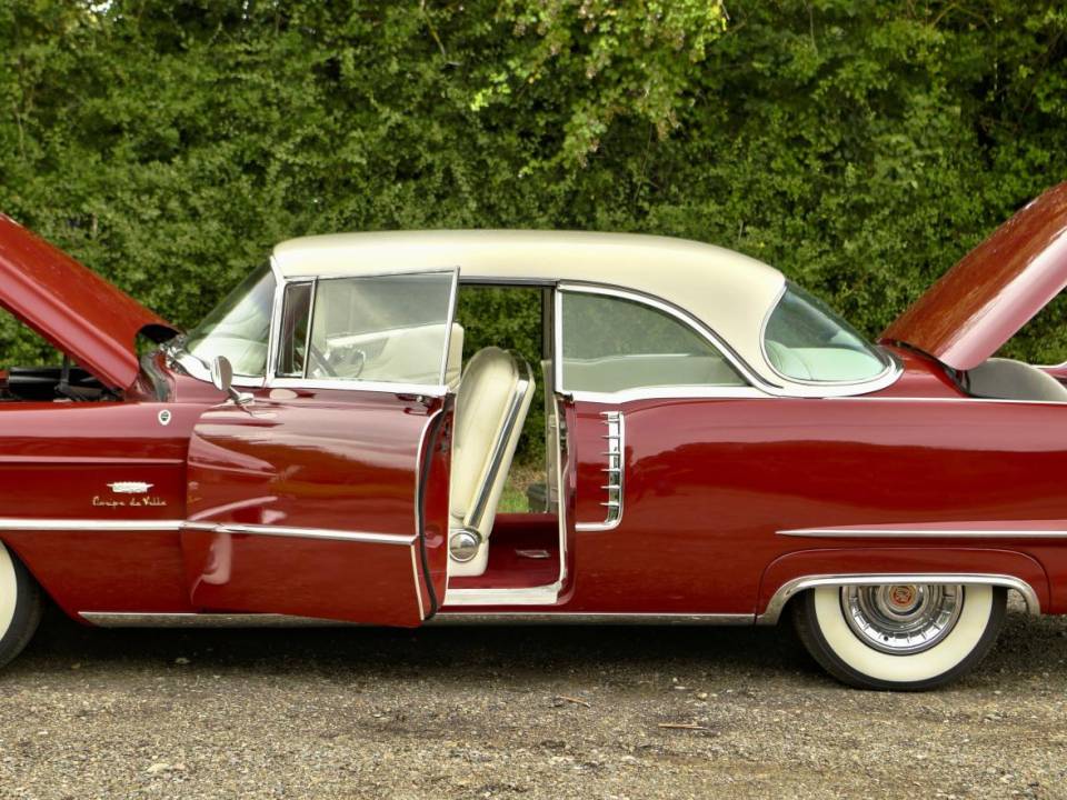 Image 19/50 of Cadillac 62 Coupe DeVille (1956)