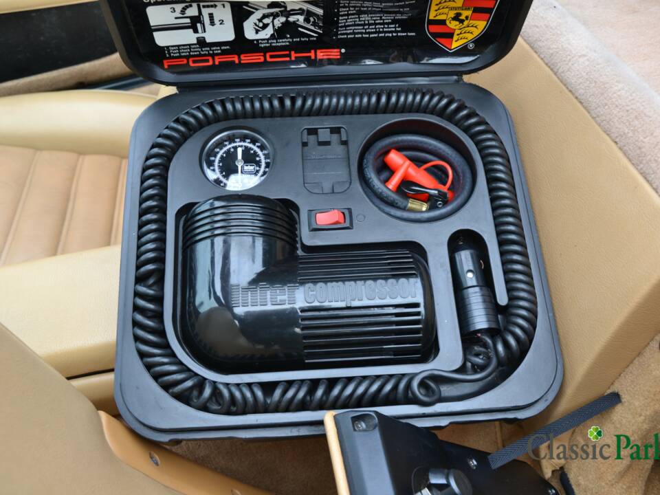 Bild 31/50 von Porsche 968 (1992)